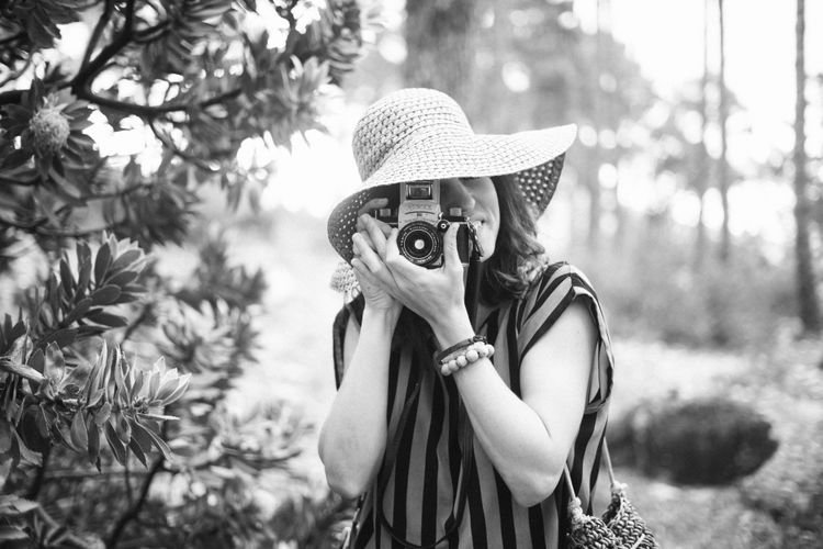 What to Wear for a Passport Photo: Colors, Clothes, and Rules Explained
